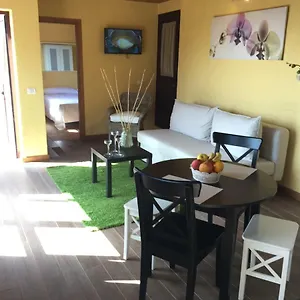 https://casa-reyes.in-canary-islands.com